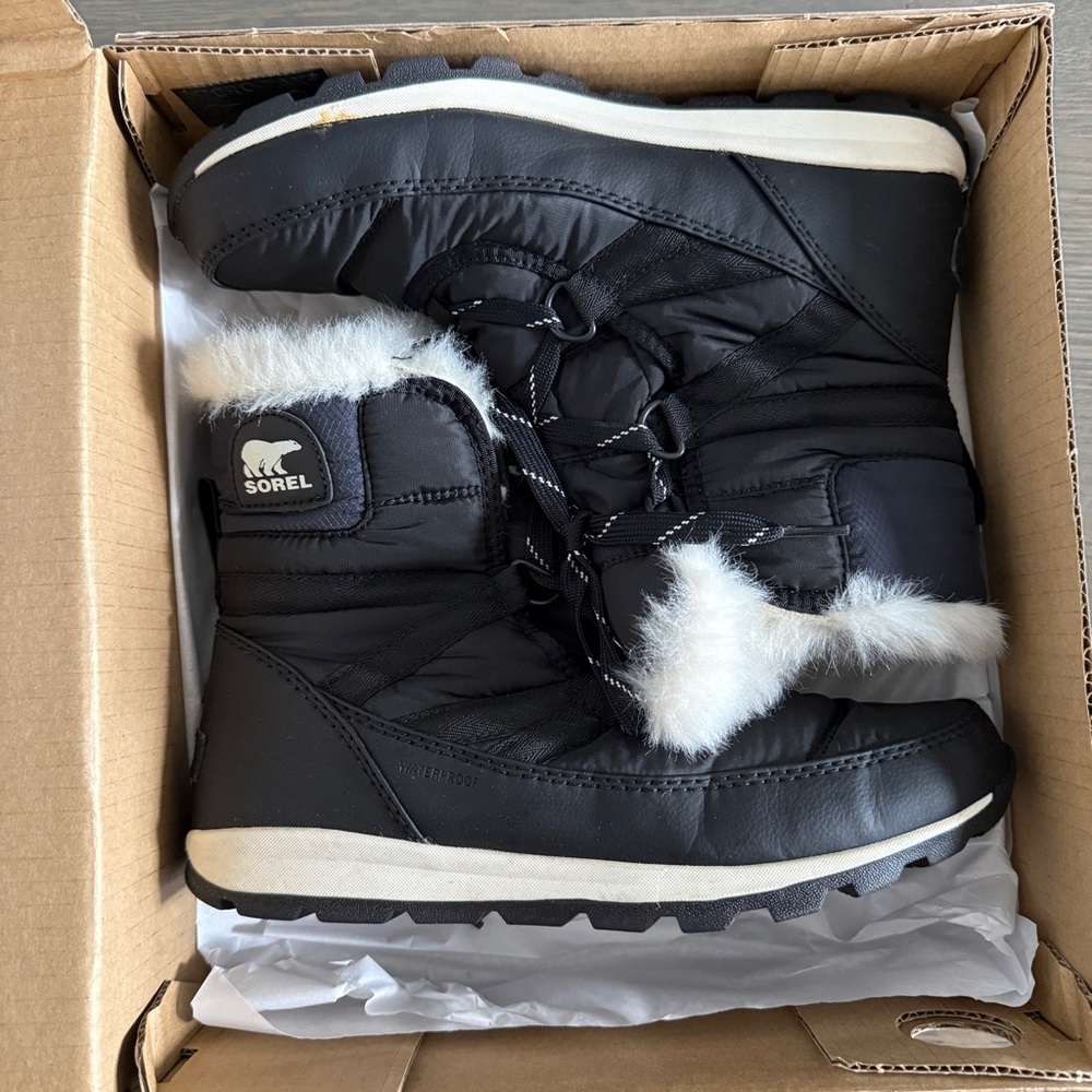 Sorel Whitney Short Lace Faux Fur Bootie Size 8